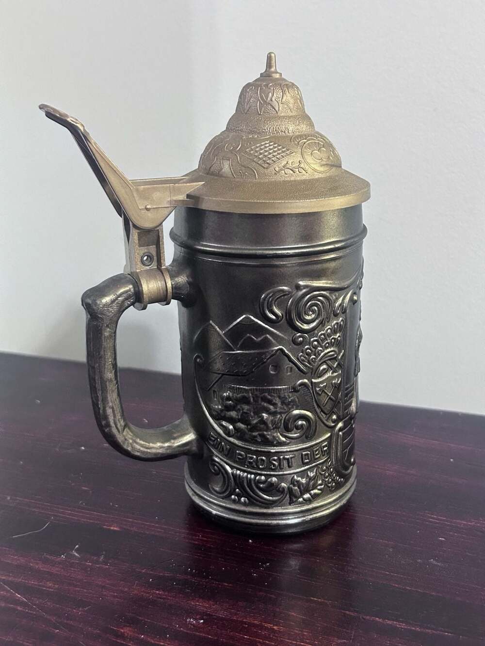 Vintage Ein Prosit Der Gemütlichkeit Gun Metal Grey Beer Stein w Plastic Lid